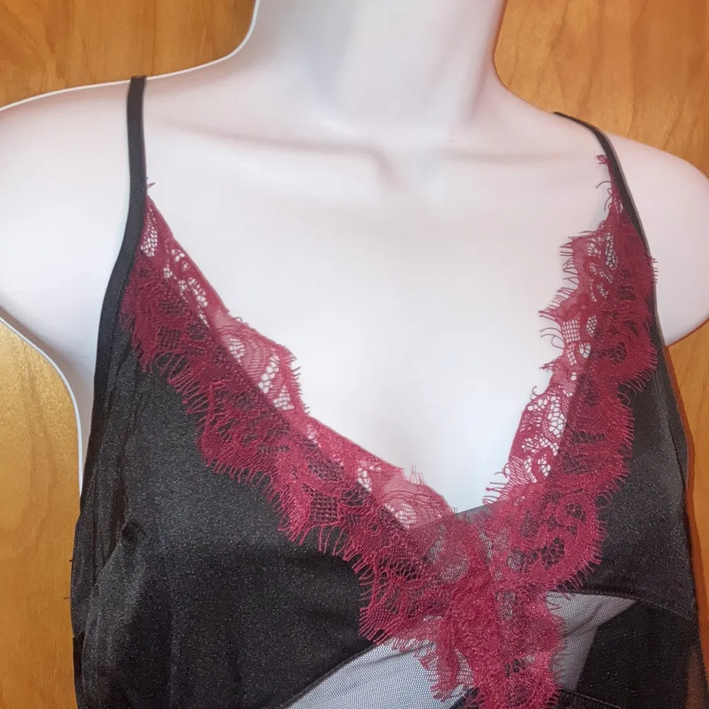 Black & Red Lace & Mesh Bluebella Lingerie Nighty - Image 4