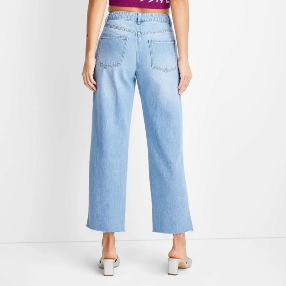 Future Collective Women Classic Light Blue Relaxed Cropped Jeans Size 4 - Image 2