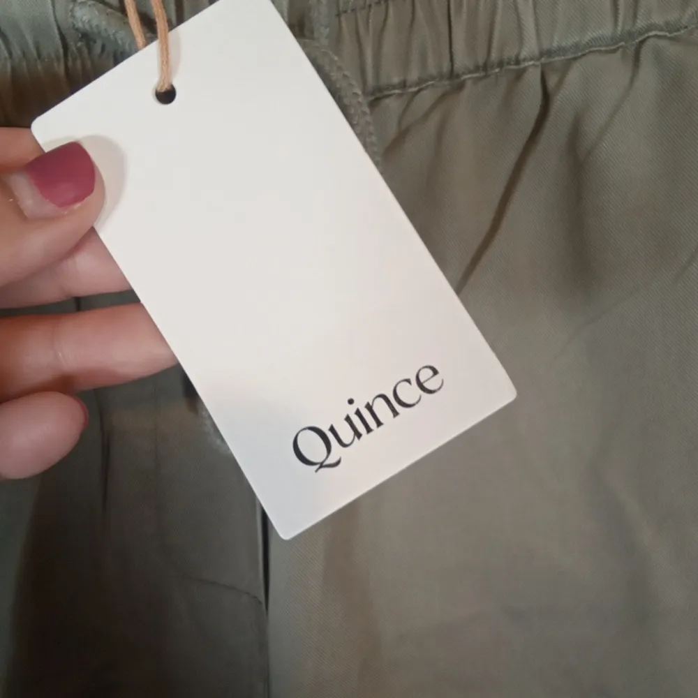 Quince Vintage Wash Tencell Wide Leg Pants Olive Office Travel Womens Medium - Image 3