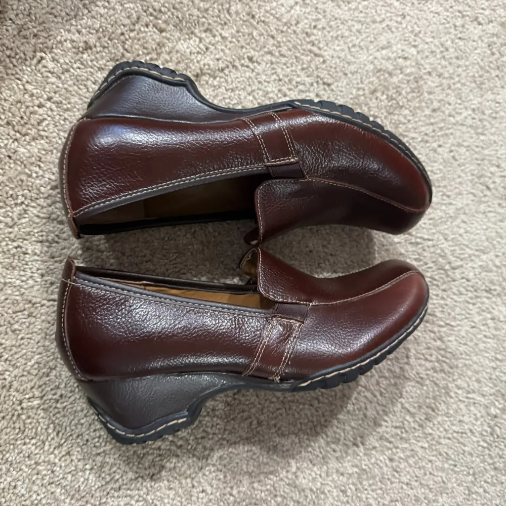 Bjorndal Brown Leather Heeled Loafers Women's Size 7.5 Style Noelle Closed Toes - Image 6