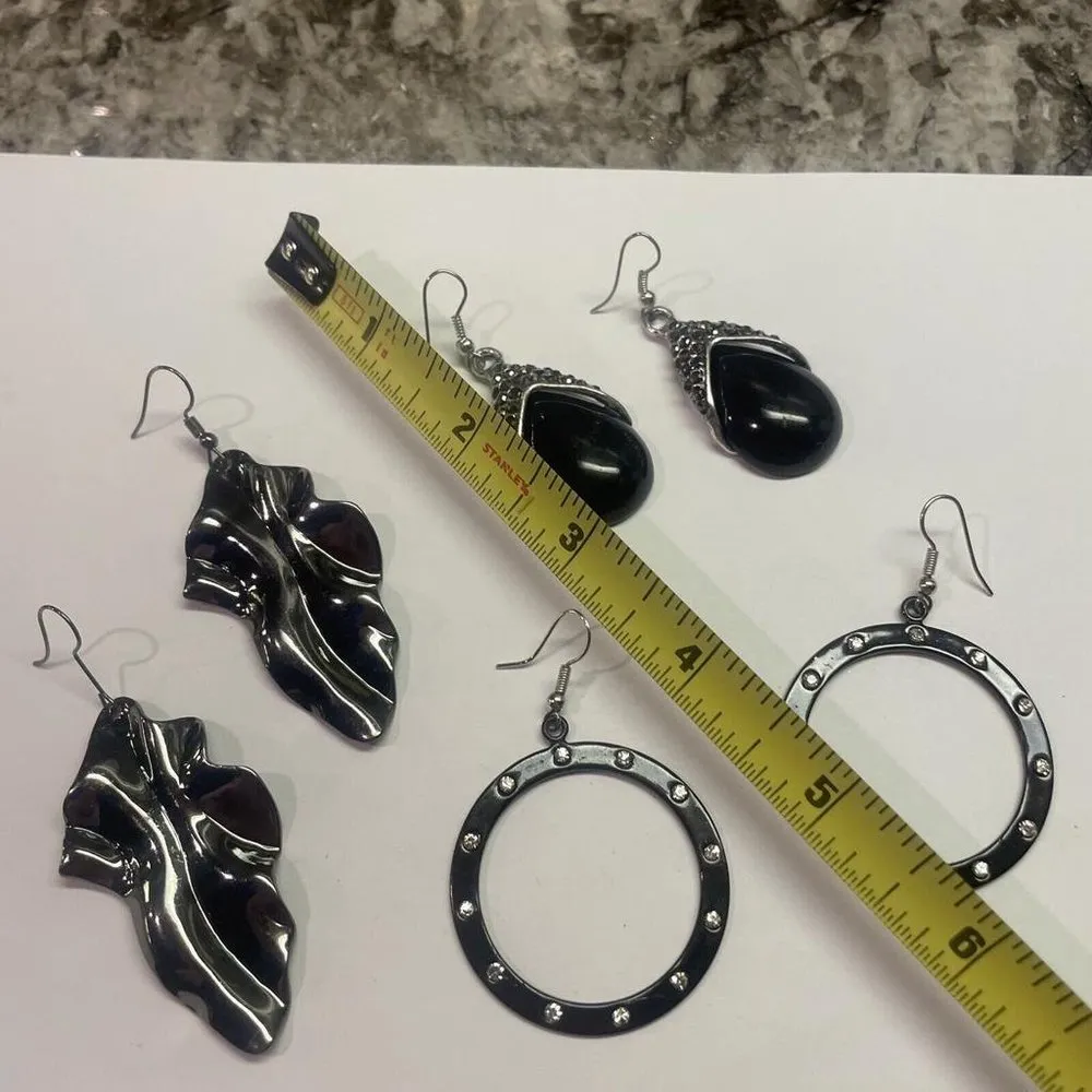 Lot Of 3 Costume Earrings Pierced Dangle - Image 3