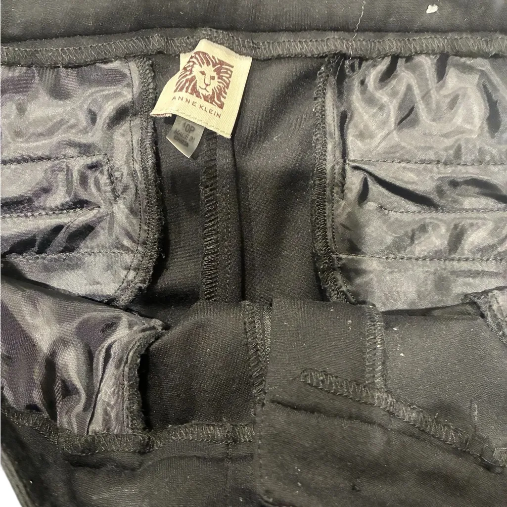 Anne Klein Black Trousers with Gold Accent - Image 10