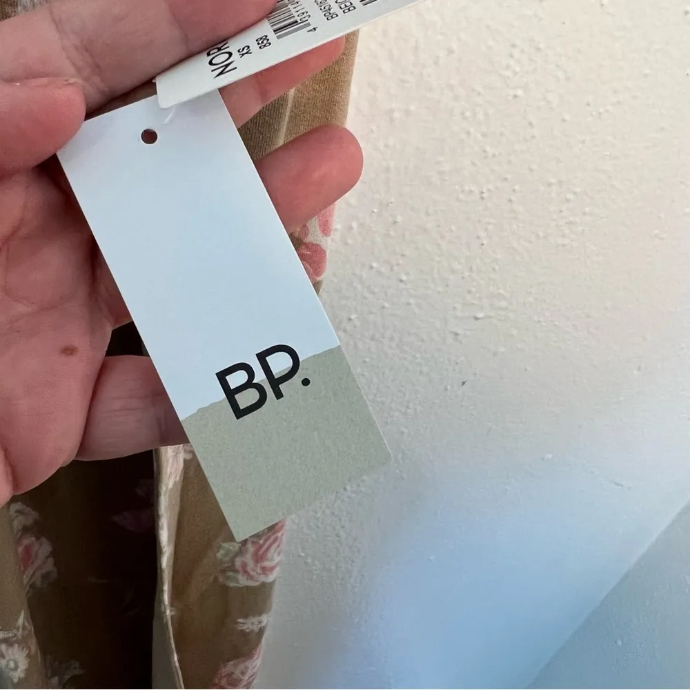 BP Sleeveless Knit Dress in Beige Anna Floral - Image 9