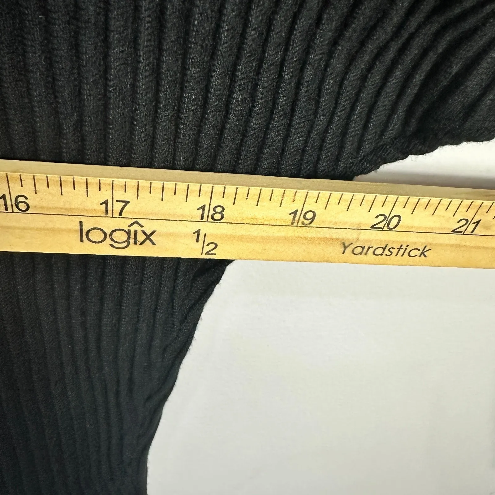 T Tahari Black Ribbed Button Shoulder Sweater S Minimalist Quiet Luxury Chic - Image 8