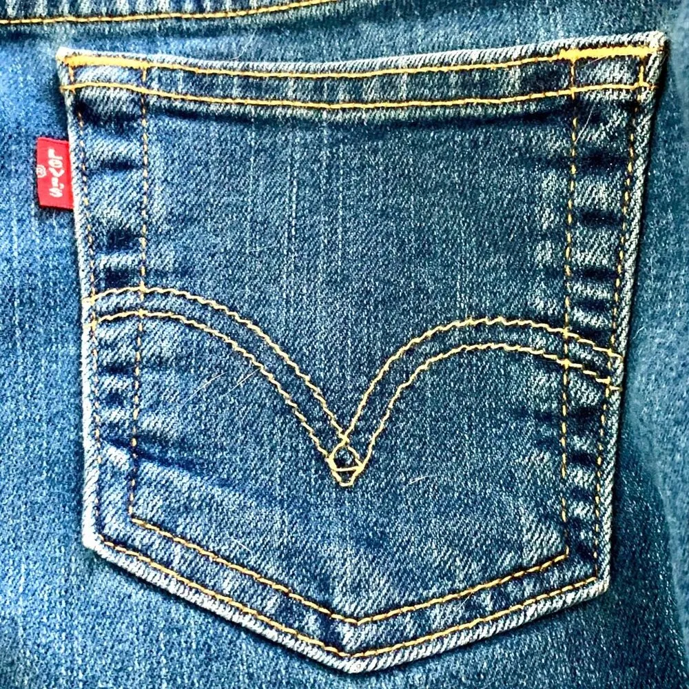 Levi's Classic 90s Mom High Rise High Waist Blue Jean Denim Shorts Red Tab JR 5 - Image 5