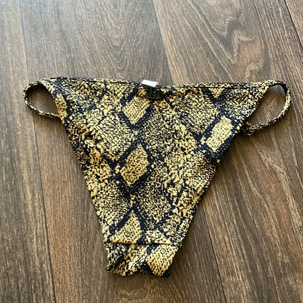 Solid & Striped Solid & Stripped Bikini Bottoms - Image 3