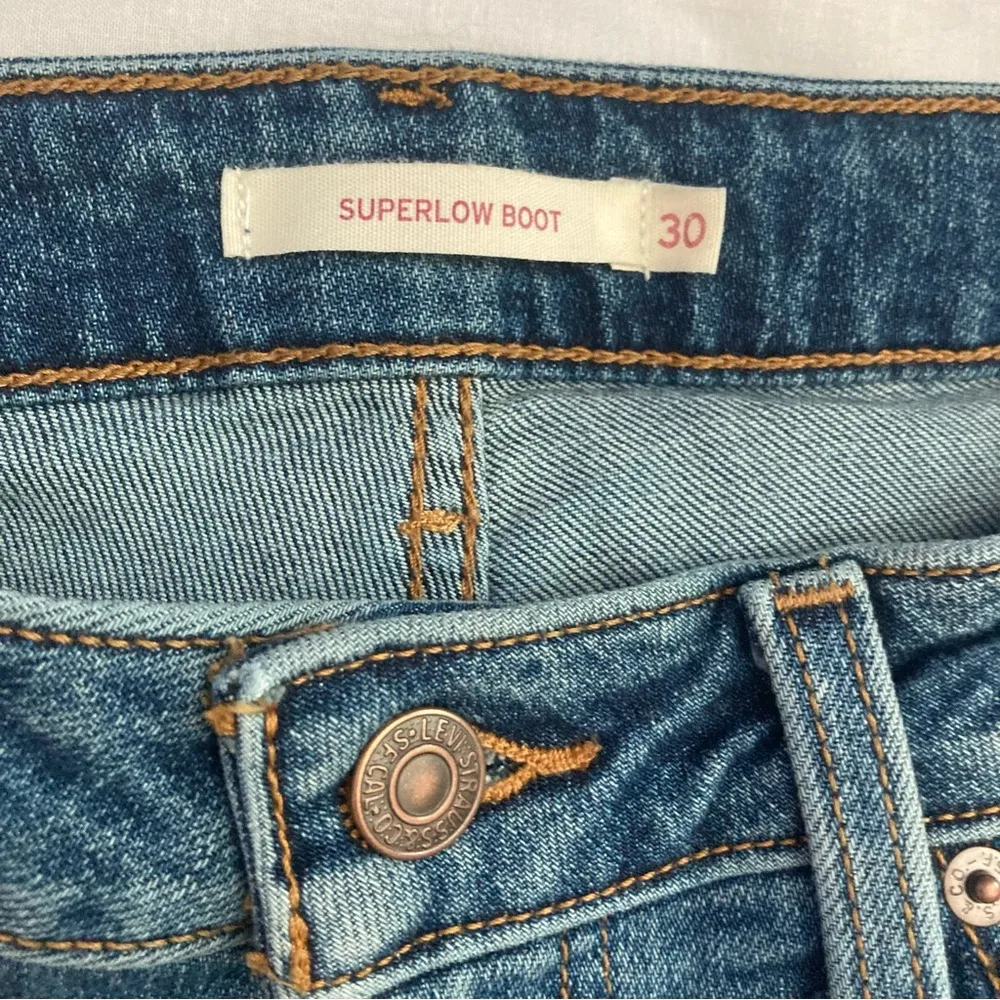 Levi’s Superlow Bootcut Jeans Size 30 X 32 Women’s Dark Wash - Image 4