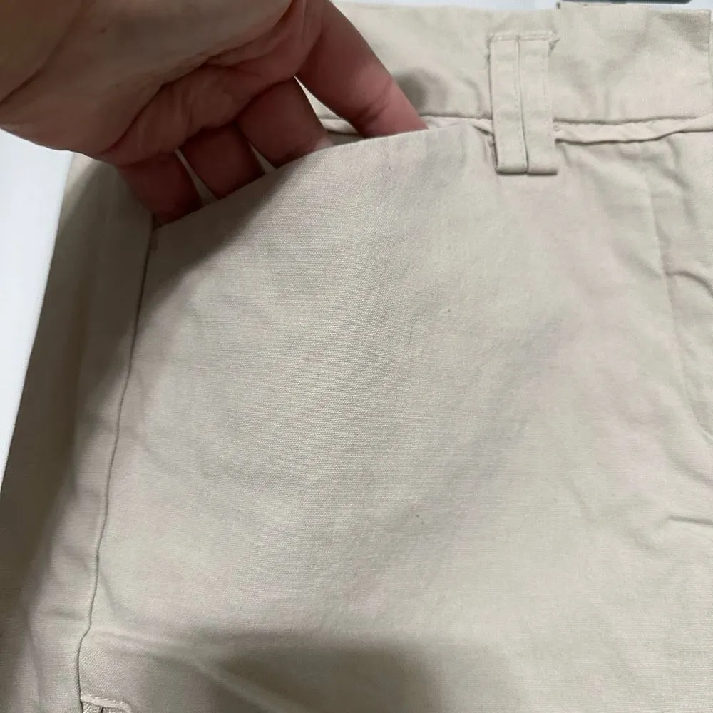 Daisy Fuentes cream capris sorta like cargo style, zippered side pocket on right - Image 6