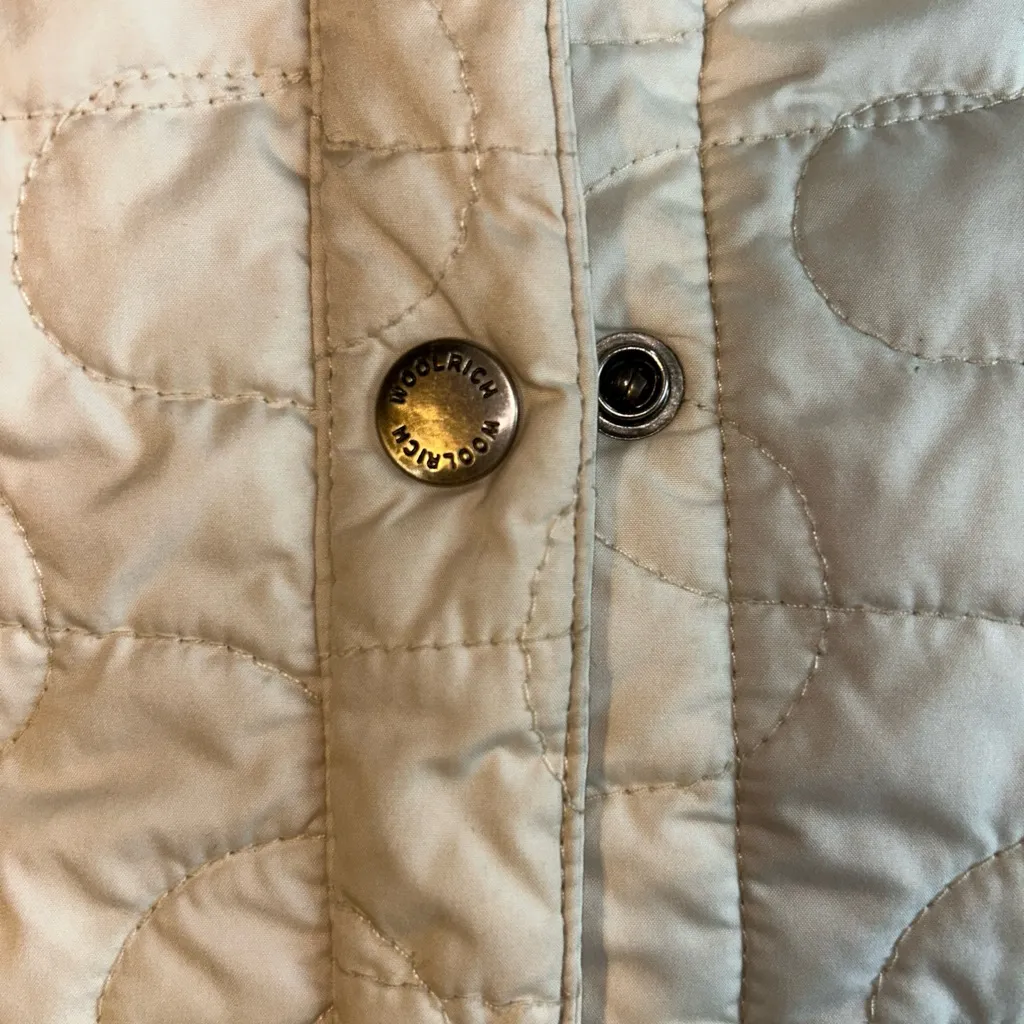 Woolrich Cream Quilted Puffer Jacket Women's Size Medium Pockets Lightweight - Image 4