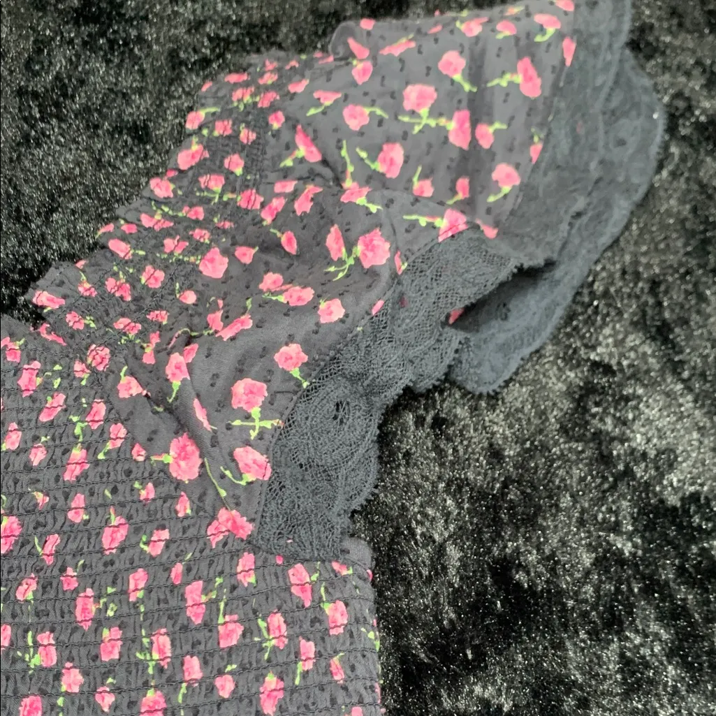 LOVESHACKFANCY
Beaming Top Navy and Pink Ruffle Crop Top XL NWT - Image 9