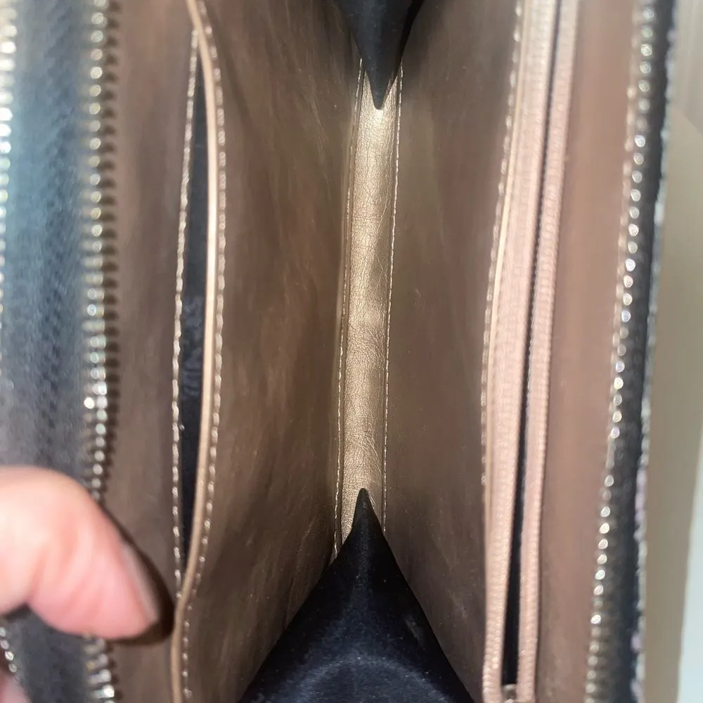 Ann Klein Double Zippered Wallet.    PURS159 - Image 4