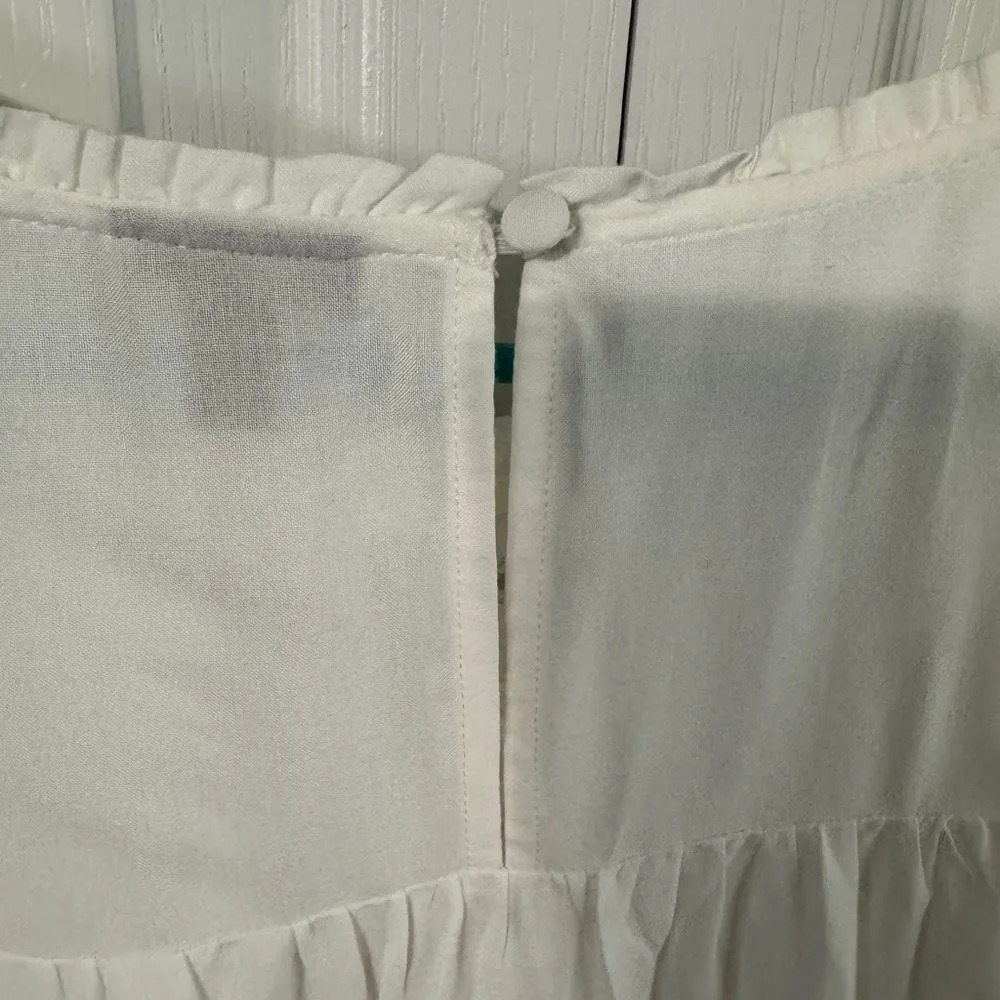 Torrid Eyelit Pintuck Detail Cloud Dancer top size 5XL - Image 9