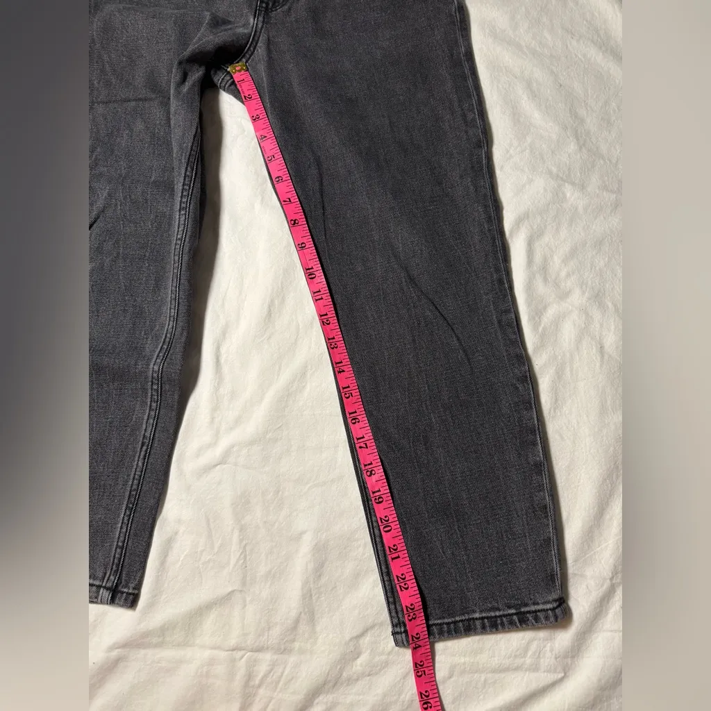 Abercrombie & Fitch High Rise Mom Black Denim Jeans 4 / 27 Short - Image 11