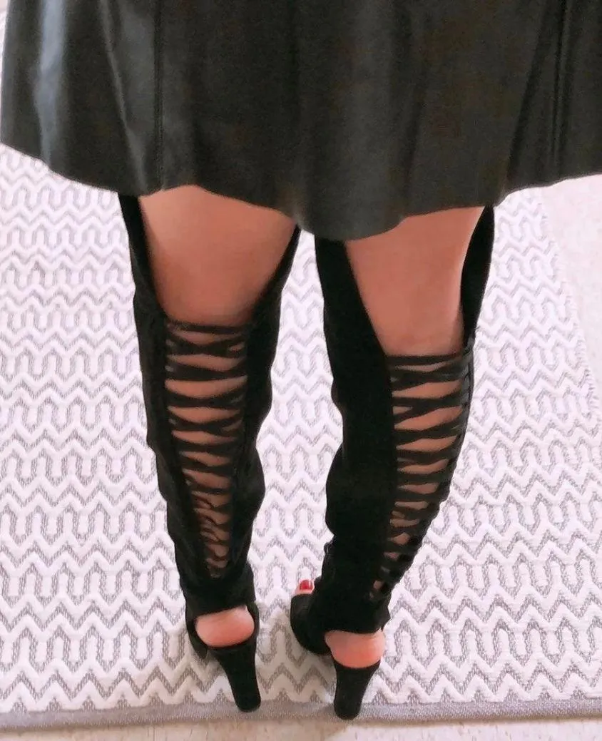 Over The Knee Boot Open Toe Size 6.5 - Image 3