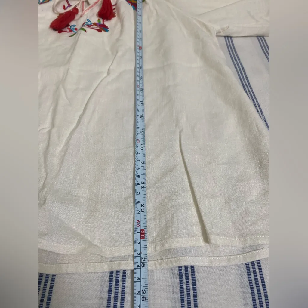 Jade by Melody Tam Ivory Embroidered Blouse Size Medium Line. Cotton Blend Red - Image 9