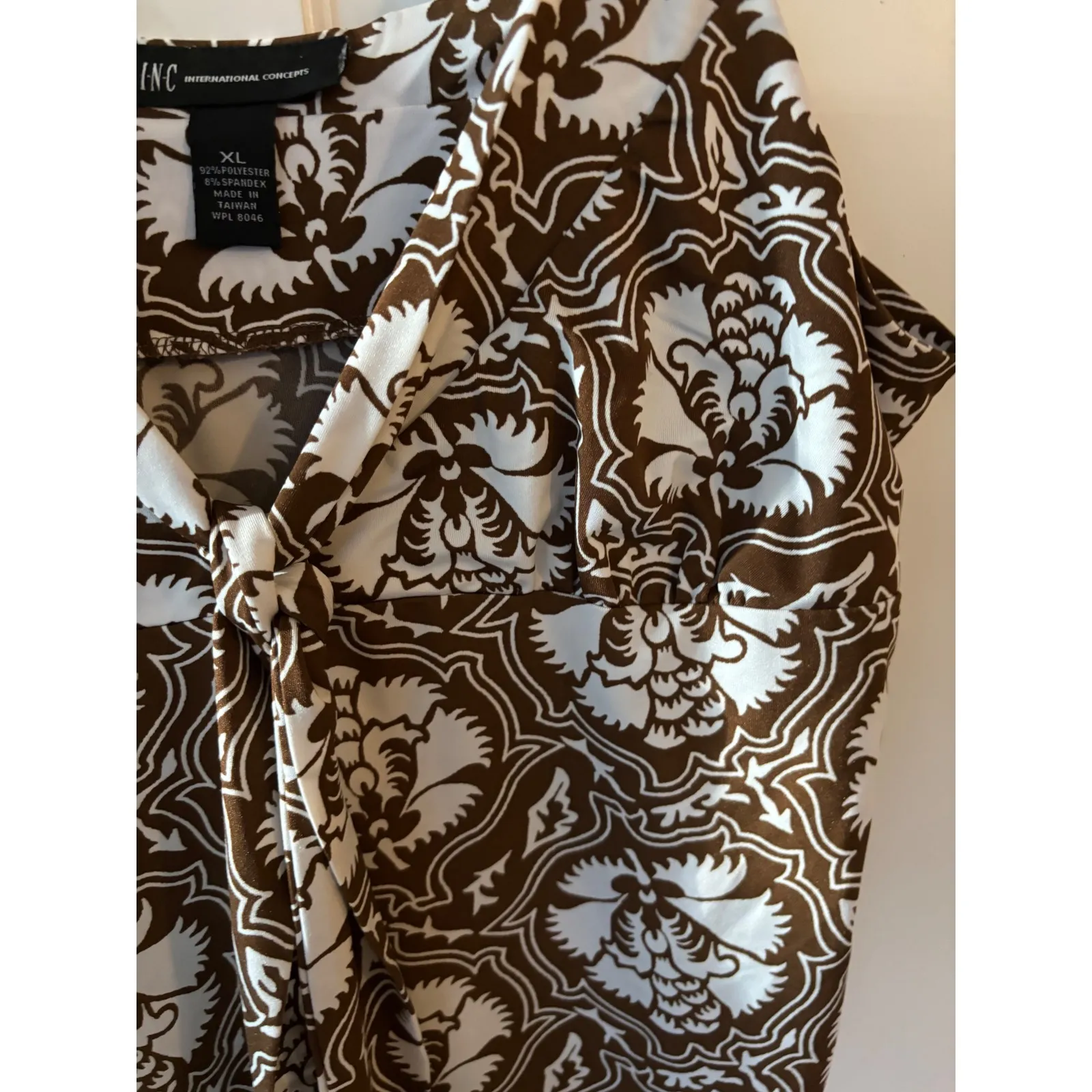 INC International Concepts Brown White Floral Knot Front V Neck Cami Tank Top XL - Image 2