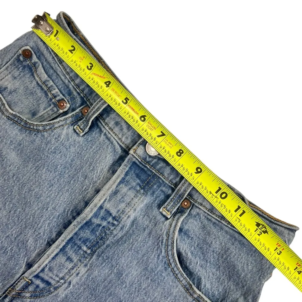 Levi's Ribcage Straight Button Fly Denim Cutoff Shorts Big E size 28 - Image 9