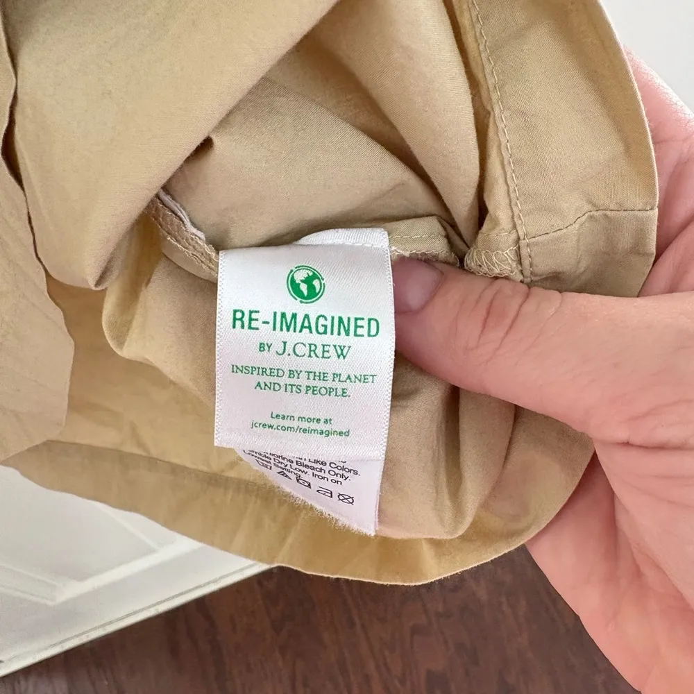 J.Crew Tan Poplin Short Sleeve Cinched Keyhole Neck Blouse Size Medium - Image 6