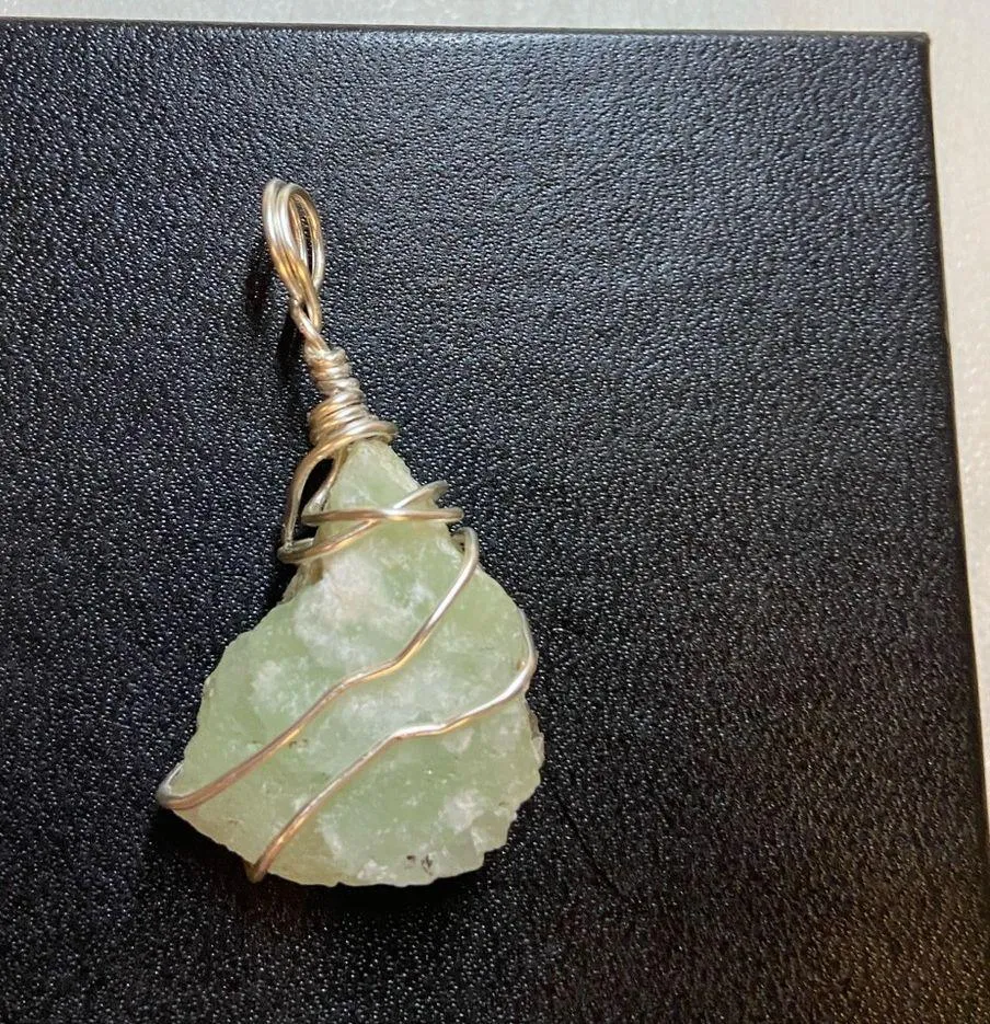Raw Prehnite crystal pendant - Image 2