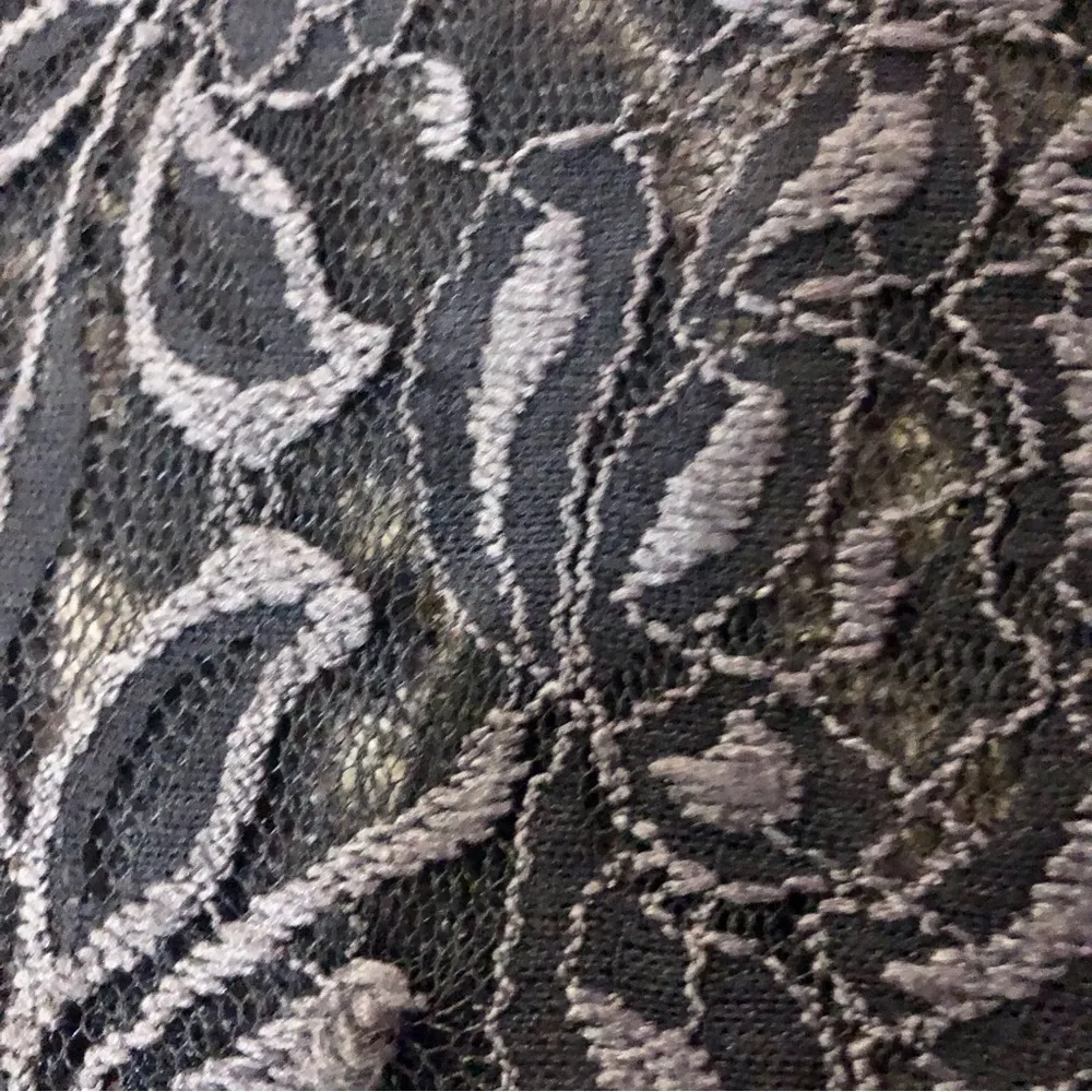 Maurices Sheer Lace Blouse Womens M Used Black Gray - Image 6