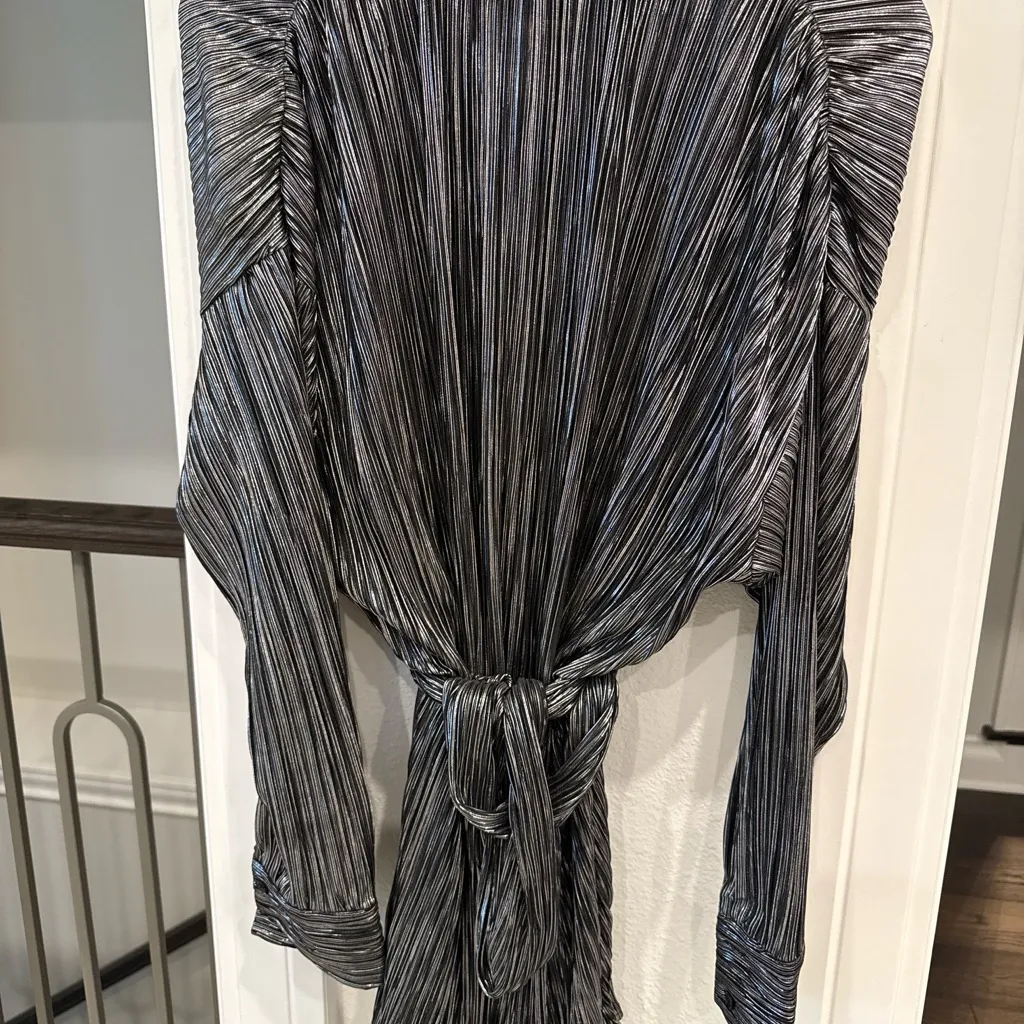 Le Lis Metallic Pleated Shirt Dress XS Black Silver Belted Mini Party Holiday - Image 5