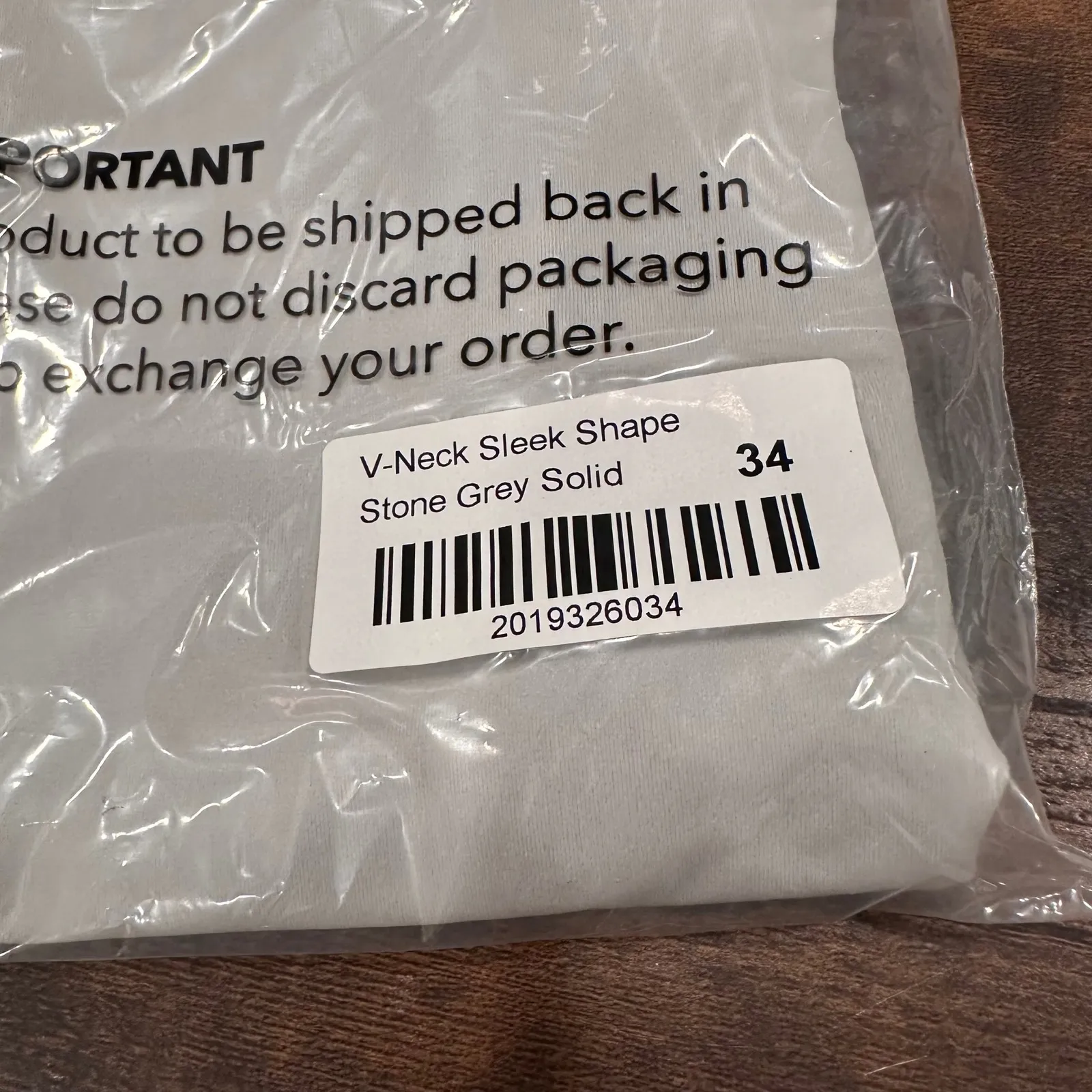 NWT Ruby Ribbon V - Image 3