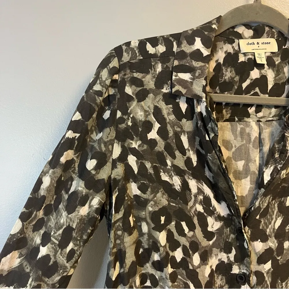Cloth & Stone x Anthropologie Blouse Leopard Print Button Up Tie-Front Top S EUC - Image 7