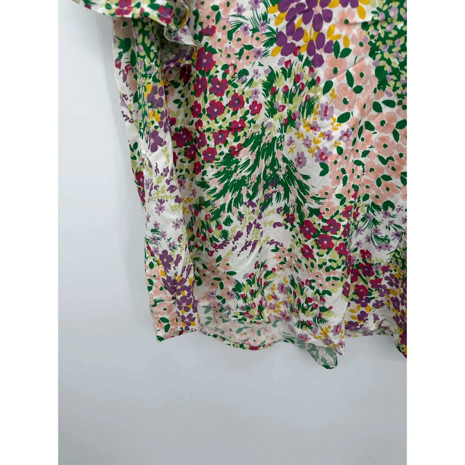 Maurices Floral Blouse Size L Spring Office Career Lightweight Ruffle Feminine - Image 5