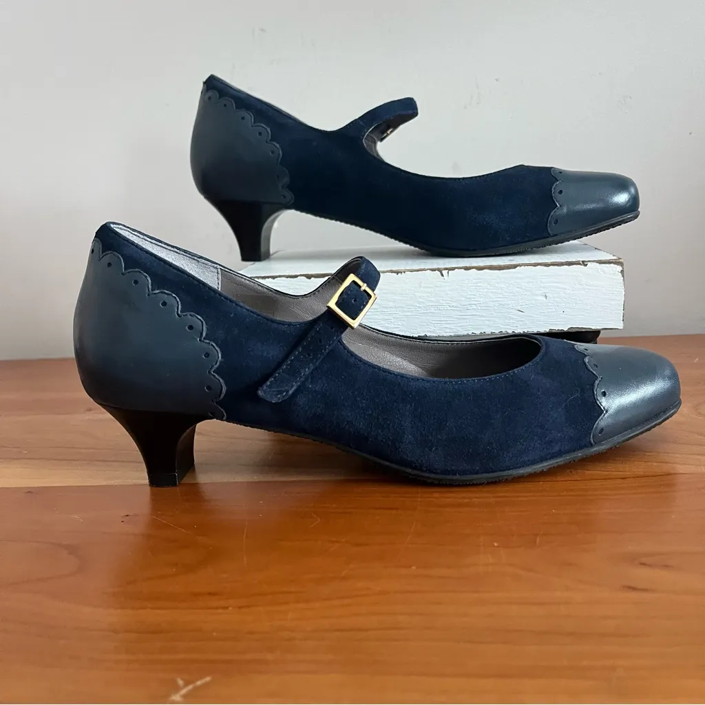 Women’s SAS Cate Mary Jane Kitten Heels Scalloped Italian Leather Size‎ 8M Navy Blue Size 8 - Image 2