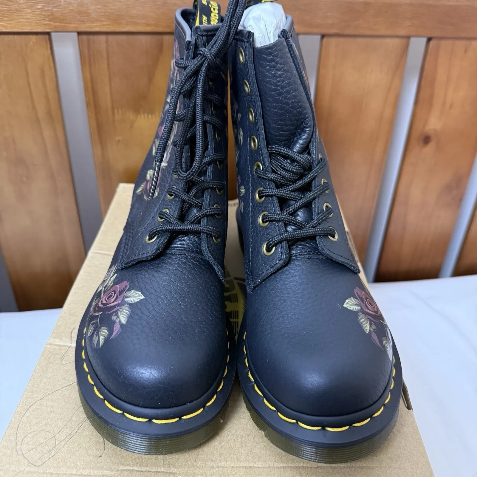Dr. Martens 1460 32070001 Boots Women 6 Black Decayed‎ Roses Print Ankle New - Image 5