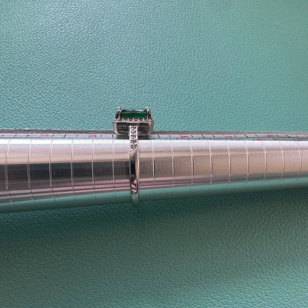 Fragrant jewels Green and Silver ring. NWOT. Size 9 - Image 2