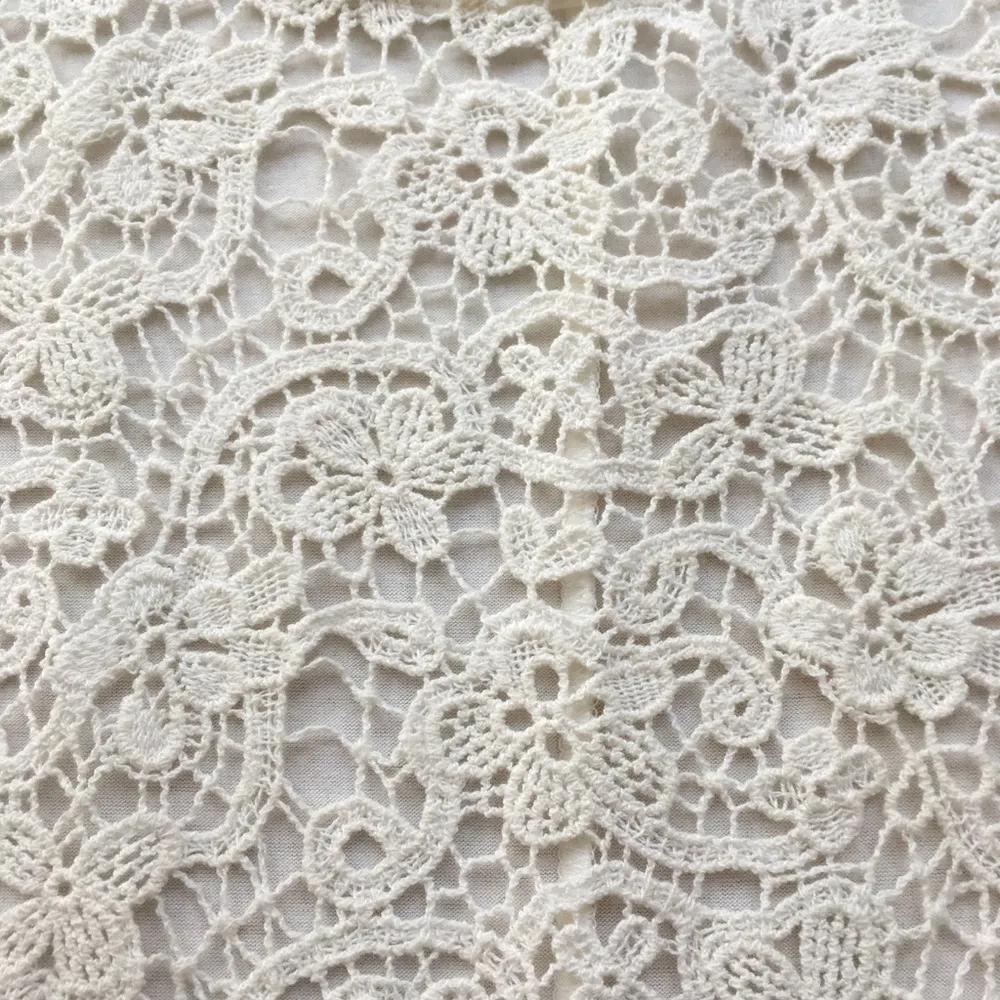 Lacy white top - Image 3