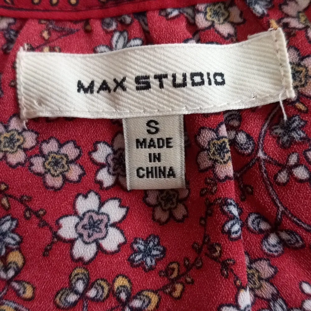 Max Studio Red Multicolored Floral Print Ruched Sleeve Blouse - Image 11