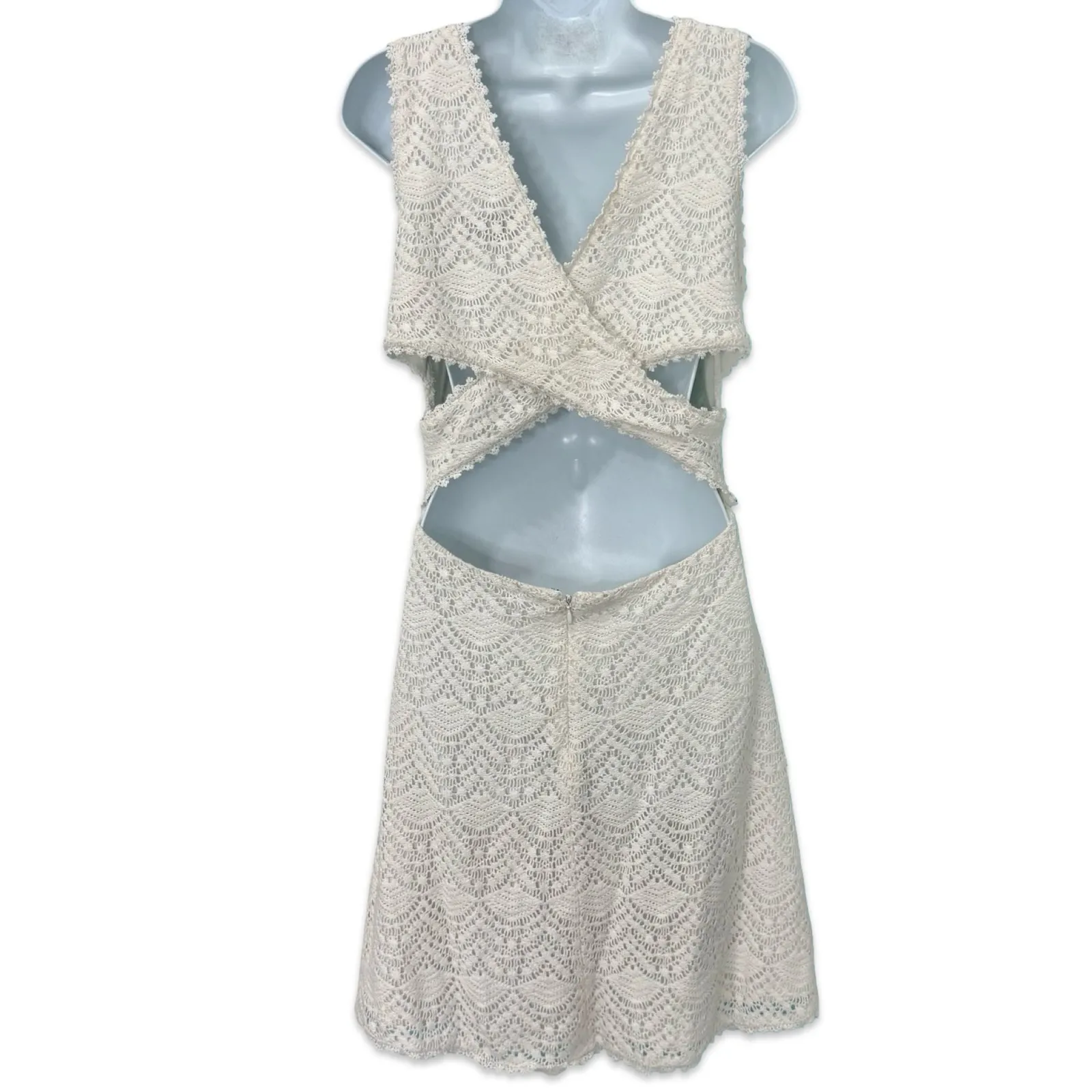 Guess White Lace Crochet Back Cut Out Criss Cross Alameda Mini Dress size 8 - Image 3