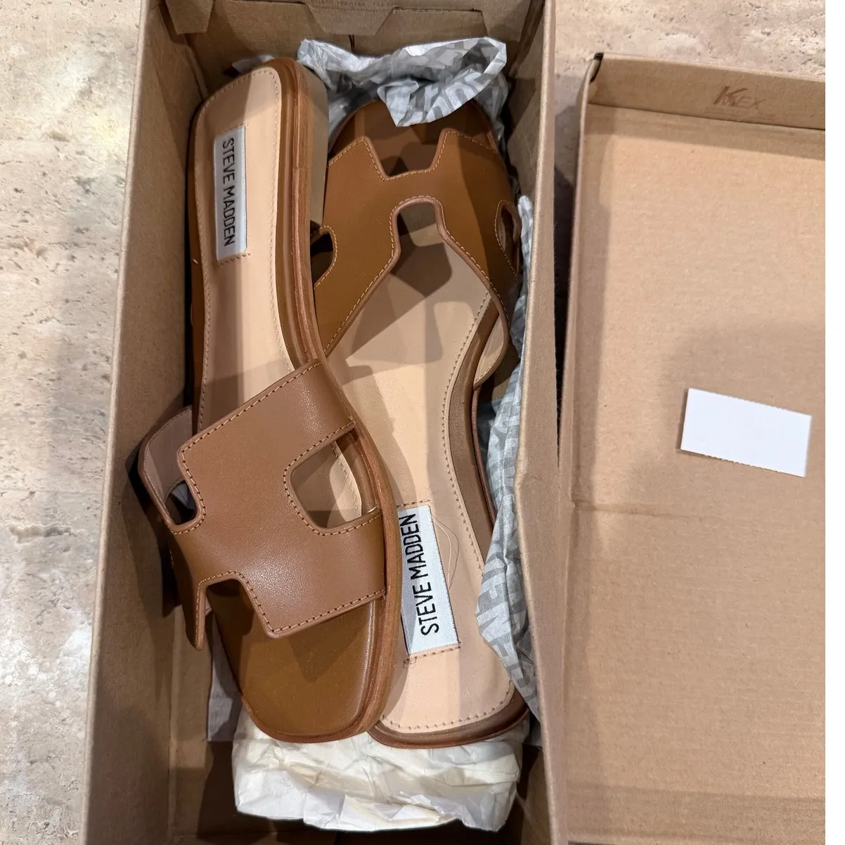 NEW Steve Madden Hadyn Cognac Sandals Flat Sandal Womens Size 7 Brown Minimalist - Image 4