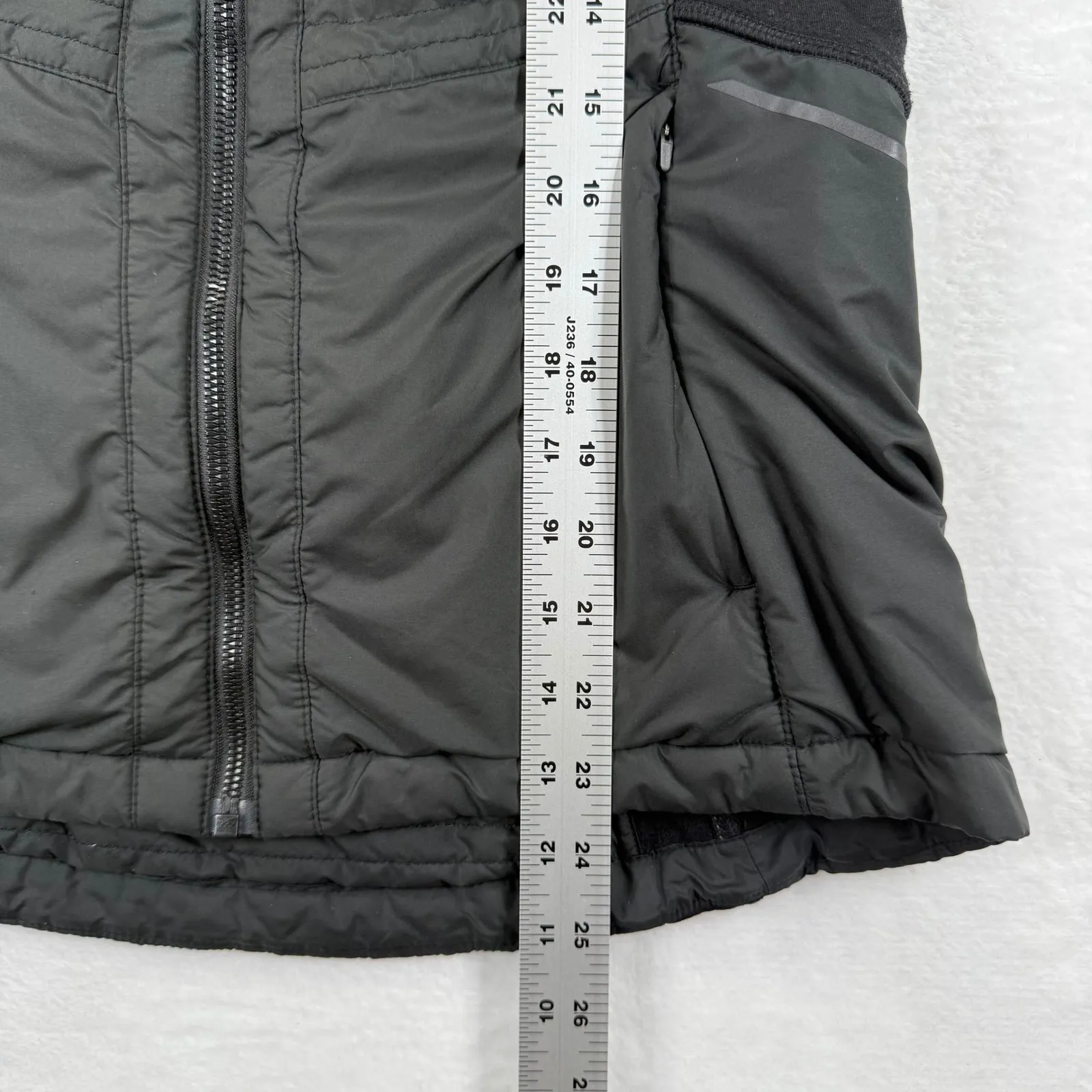 Athleta Black Quilted Full Zip Jacket Athleisure Athletic Wear Size Small - Image 4