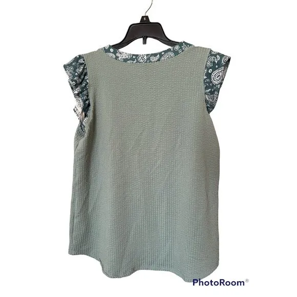 NWT Ces Femme textured tank with‎ paisley ruffle sleeve Small Green - Image 2