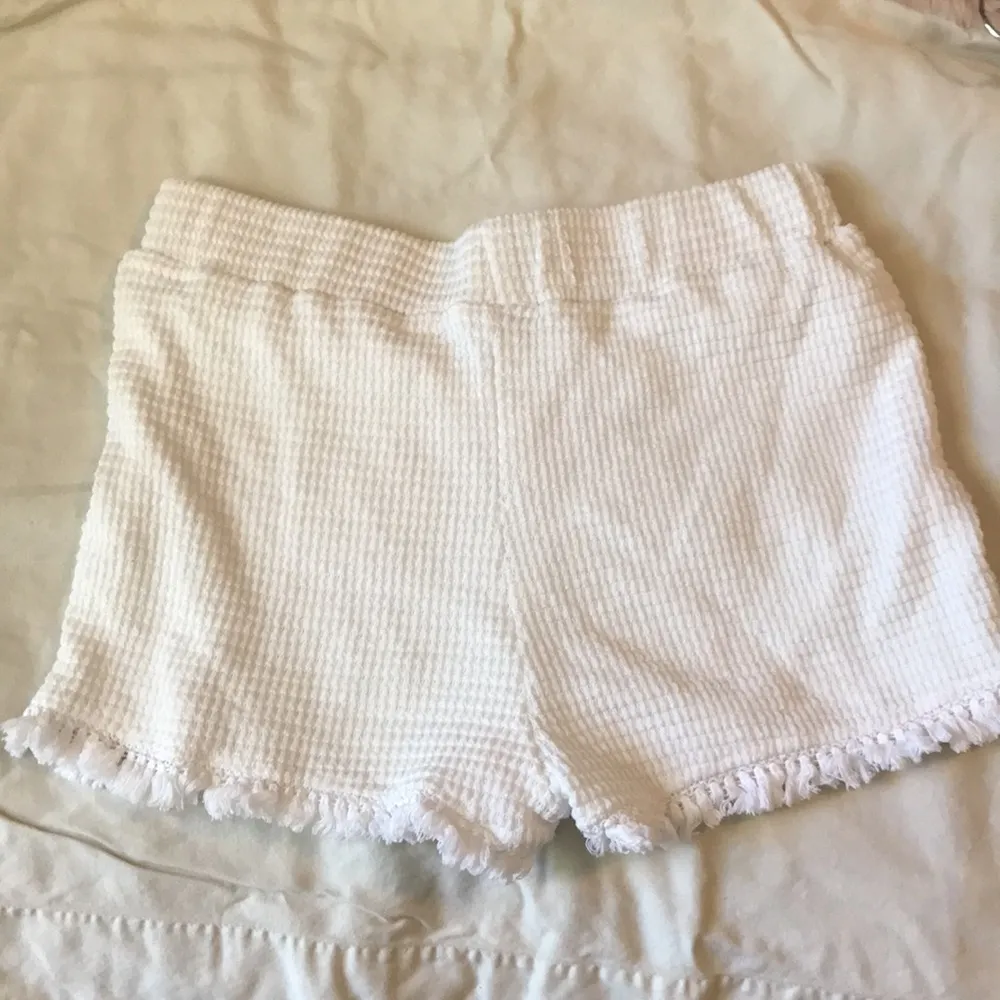 White tasseled shorts - Image 2