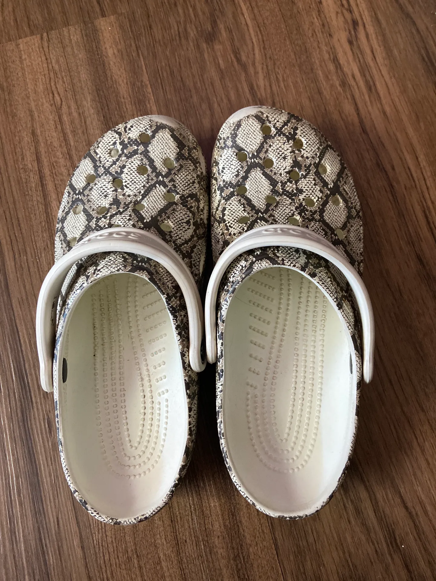 Crocs Snake Print - Image 2