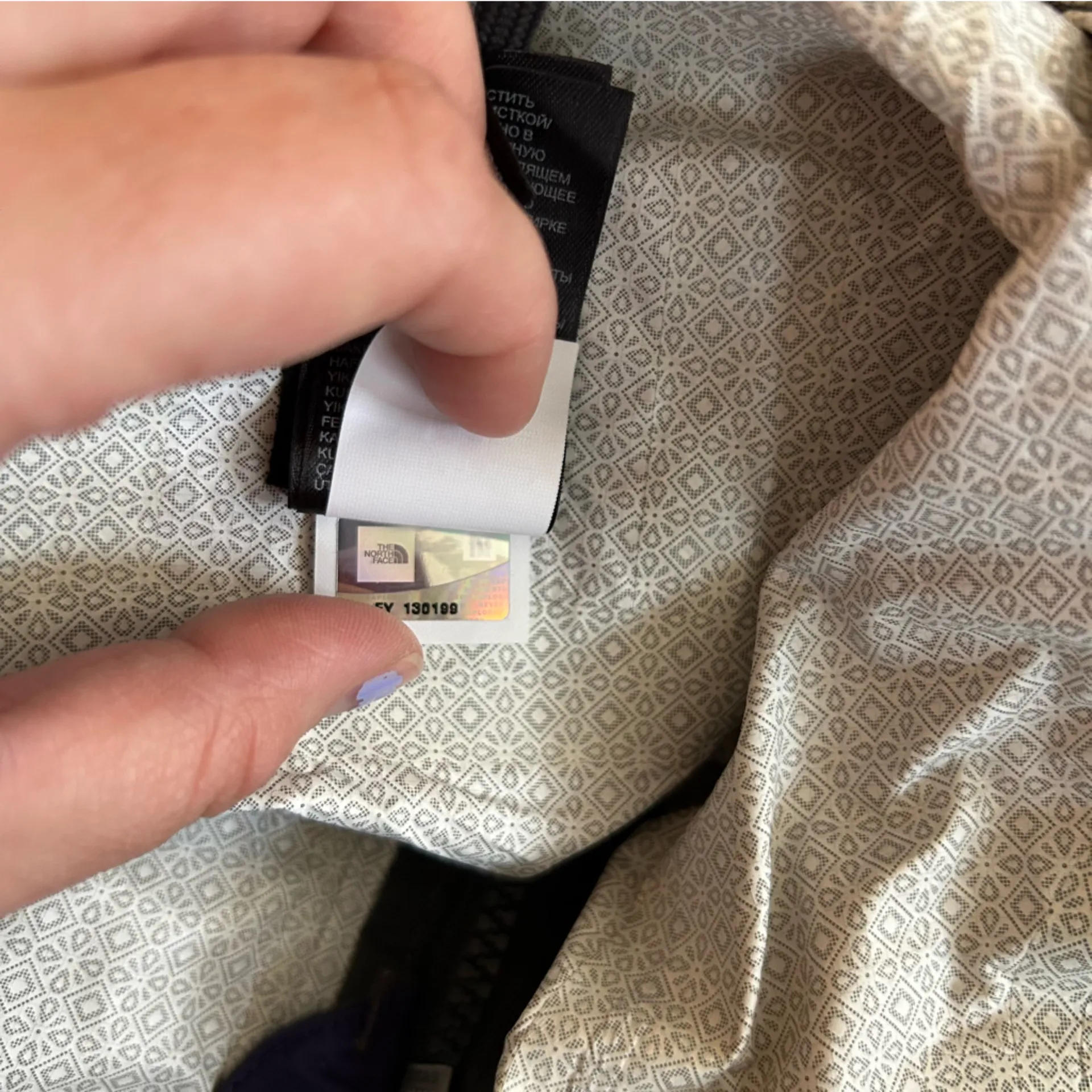 The North Face Purple Lightweight Hyvent DY Hooded Jacket Size Woman’s Small - Image 11