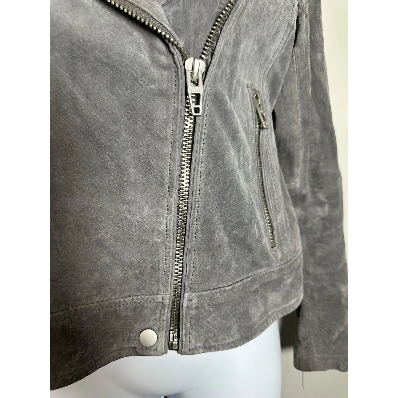 BLANKNYC Grey Genuine Suede Leather Zipper Details Moto Jacket Size S Gray - Image 5