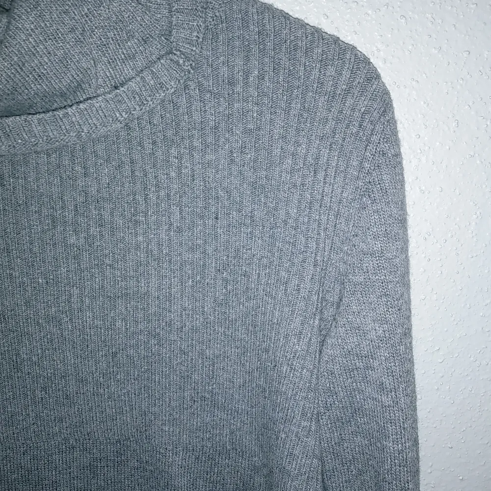 Banana Republic L Luxury Cashmere Blend Ribbed Pullover Turtleneck Sweater Gray - Image 3