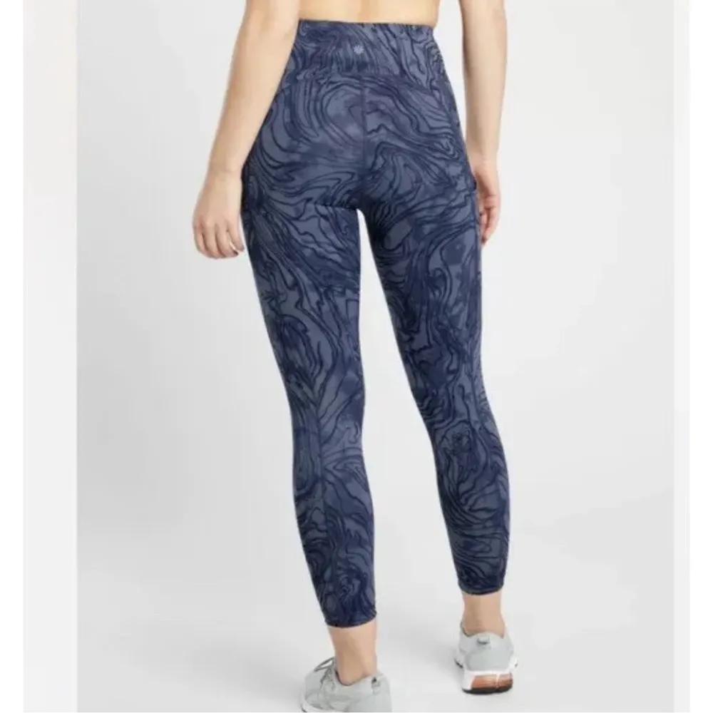 Athleta Ultimate Stash Pocket 7/8 Tight High Rise Printed Leggings Size Small - Image 2