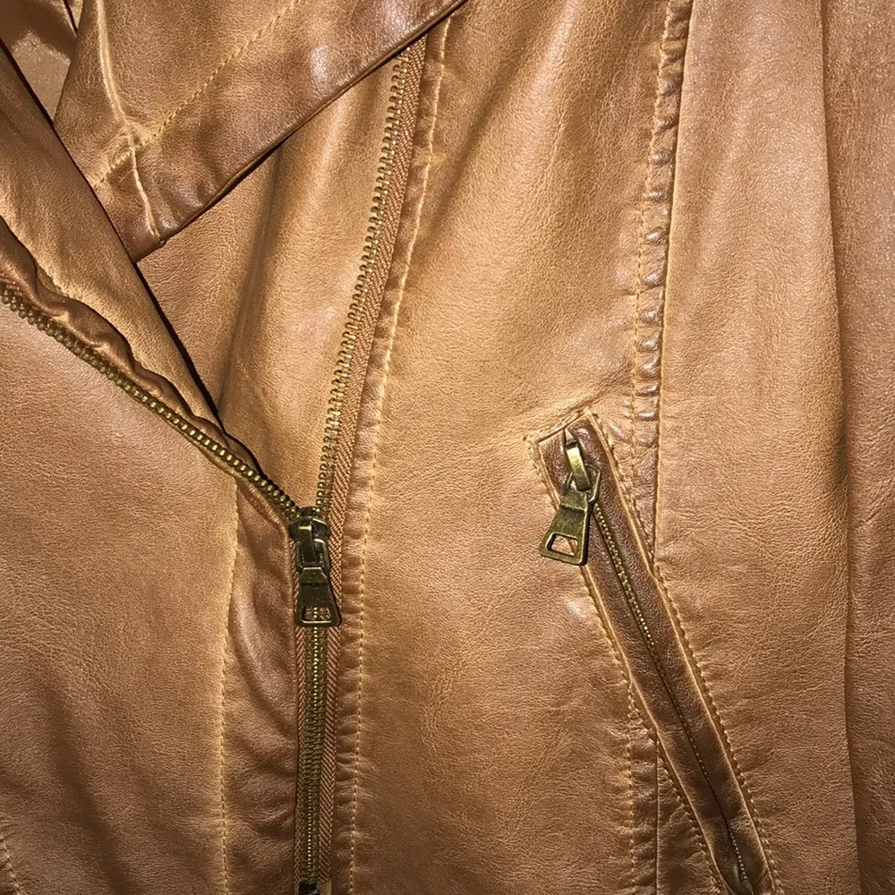 BROWN FAUX LEATHER JACKET - BAGATELLE - Image 3