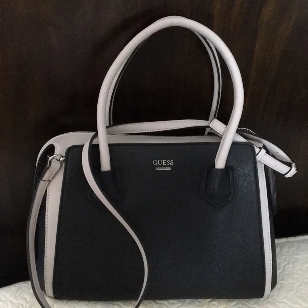 New Guess Saffiano KOTA Satchel CrossBody Black - Image 5