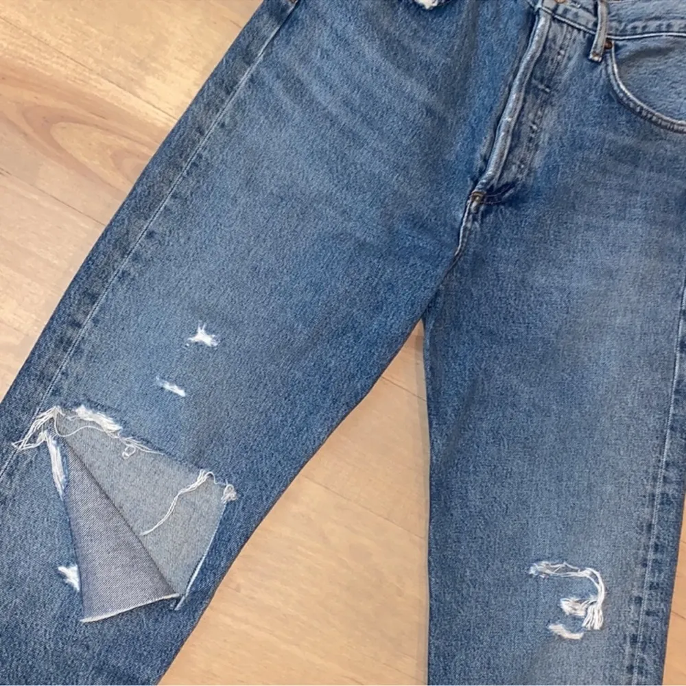 Like New Agolde 90’s pinch waist distressed jeans - Image 5