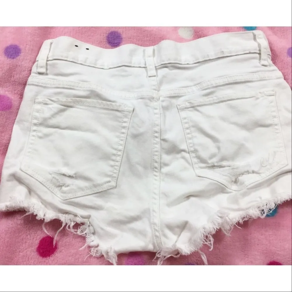 ✨HP ✨White Destroyed Denim Cutoff Shorts✨ - Image 5