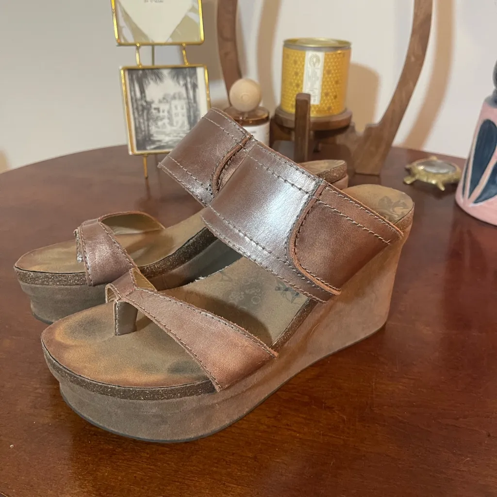 OTBT Women's Brookfield Metallic Leather Wedge Sandals Bohemian Casual 8.5 - Image 3