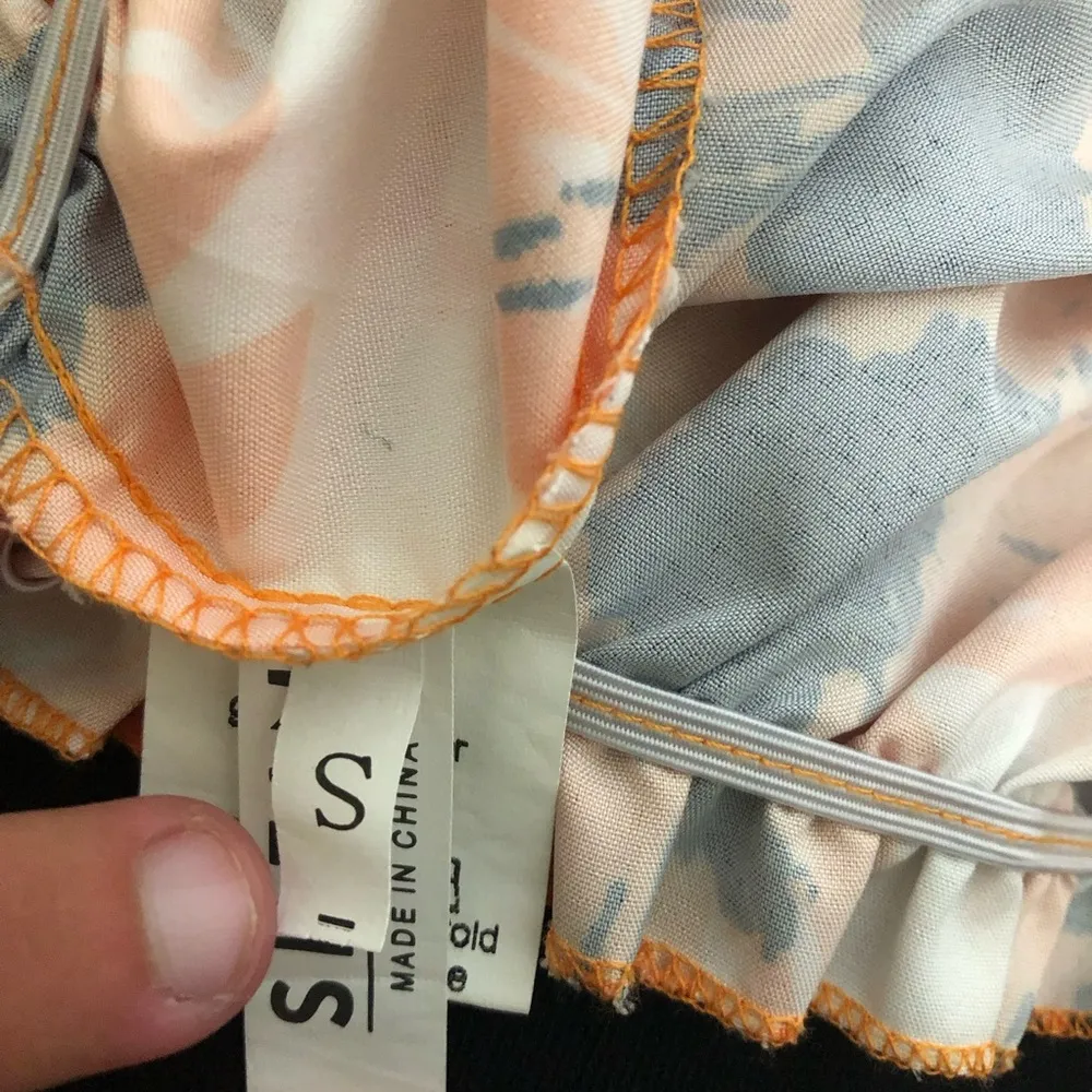 Shein Sunflower Tube Top size small - Image 4