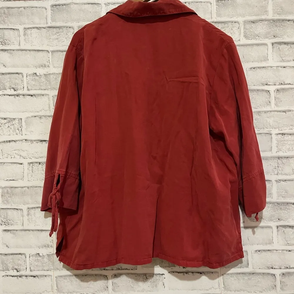 Women’s By JJ two piece sleeveless top with button down collar shirt Medium Red - Image 2